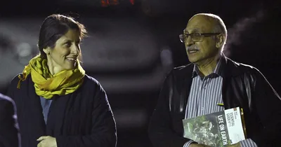 Iran releases British citizens