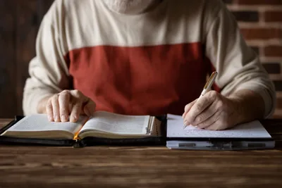 CoE grants £2 million to support struggling clergy