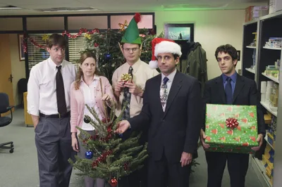 The 10 Best Christmas Episodes Streaming Right Now - RELEVANT