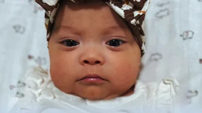 Survival of the Smallest: Premature Baby Girl Born at 23 Weeks Leaves Hospital, 'Just a Little Miracle'