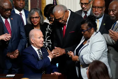 Emmett Till Memorialized in Monument That Includes Chicago Church
