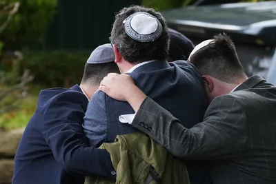 Christian Leaders Offer Prayers to Jewish Community after Fatal Attack on Manchester Synagogue
