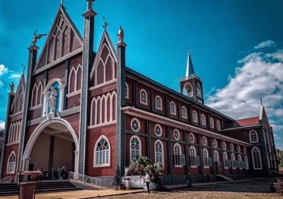 Catholic cathedral hit by artillery shelling in Burma