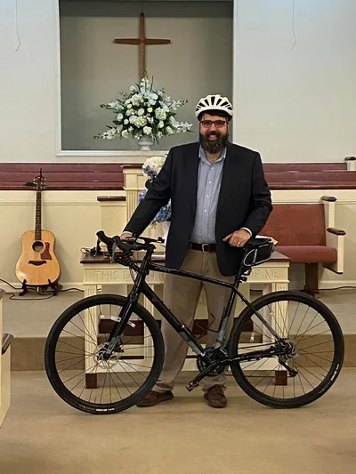 Kickstands up: Pastor challenges church with bike ride for Annie Armstrong | Baptist Press