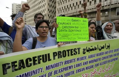Dozens Rally in Pakistan After a Christian Man Is Sentenced to Death for Blasphemy