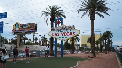 'The Numbers Don't Lie': Democrats Worry as Latino Voters Lean to the Right in Nevada and Beyond