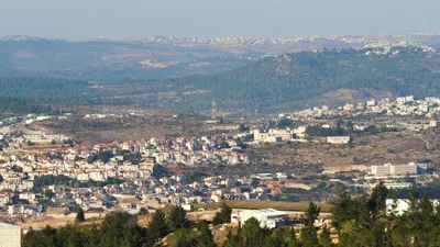Bennett-Lapid Coalition Could Collapse Over Vote on West Bank Settlement Communities