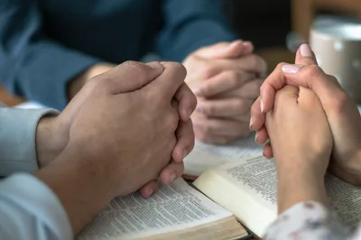 FIRST-PERSON: So many reasons to pray for your pastor | Baptist Press