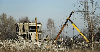 Officials: Russian Cellphones Led to Ukrainian Attack