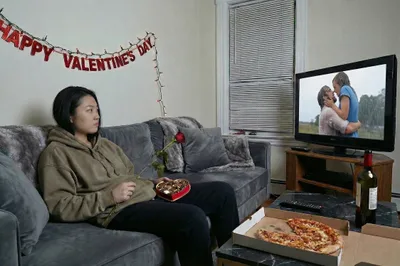 A Single Person’s Guide to Surviving Valentine's Day - RELEVANT