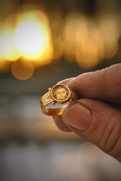 Archaeologists Find Ancient Ring with Jesus’ Face Inscribed in 'almost new condition'