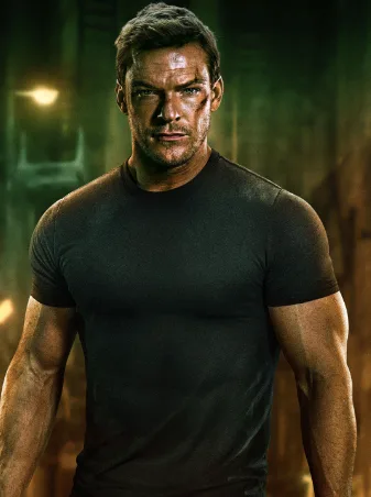 Reacher star defends role against Christian critics