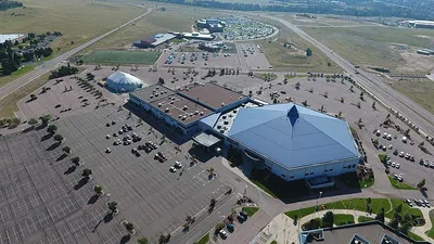 Megachurch Fires Worship Artist over Extramarital Affair with Woman from Another City