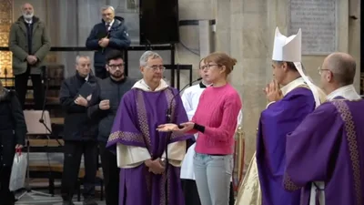 Activists Interrupt Catholic Mass by Reading from Pope Francis' Climate Writings
