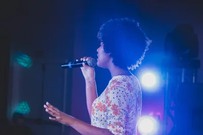 The Number of American Churches That Welcome Women Preachers Is Growing - RELEVANT