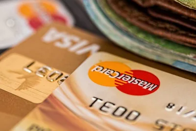 Ask Chuck: How do I manage my credit score?