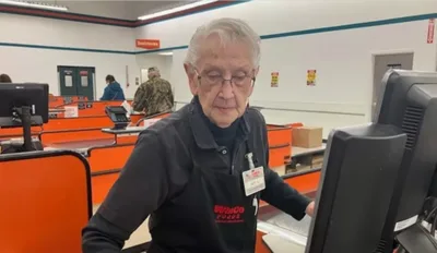 After a Lifetime of Working, 91-Year-Old Cashier Gets to Retire after Raising More Than $72K on GoFundMe