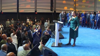 National Baptists Feature First Woman Preacher at Evening Service in Annual Meeting