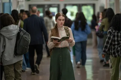 The First 'Carrie' Trailer Brings Stephen King’s Religious Horror Into the Social Media Age - RELEVANT