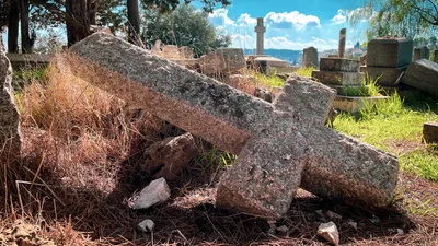 Israeli Jews Support Christians after Church-Run Cemetery Desecrated