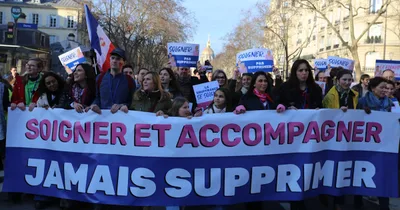 10,000 pro-lifers march in Paris for annual March for Life