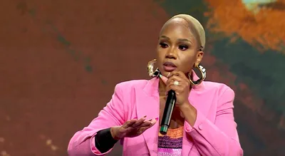 Sarah Jakes Roberts Removes Wig While Preaching, Says God's Word is More Valuable Than Looks