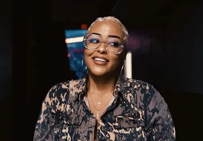Gospel Singer Says God Told Her to Sing on Delta Flight and It Caused a Firestorm