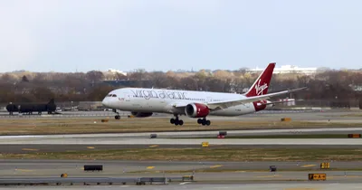 Boeing 787 makes first trans-Atlantic flight on high-fat, low emissions fuel