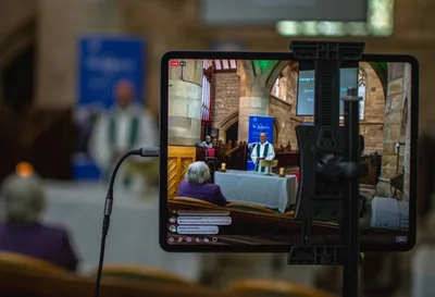 Church of England urged 'to recover its confidence in God' amid widespread indifference
