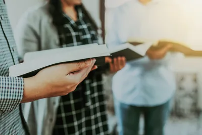 Churches challenged to make single Christians feel fully part of church life