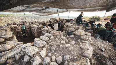 Israeli Archaeologists Uncover Evidence of Hanukkah Story in Ancient Fortified Building