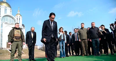 Japanese Prime Minister Makes Unannounced Trip to Ukraine