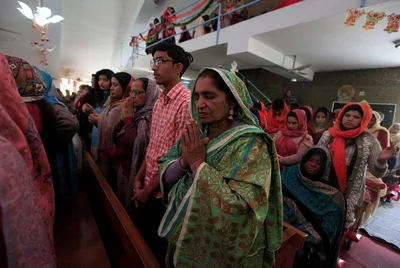 200 Pakistani Christians left homeless after authorities bulldoze their homes without warning
