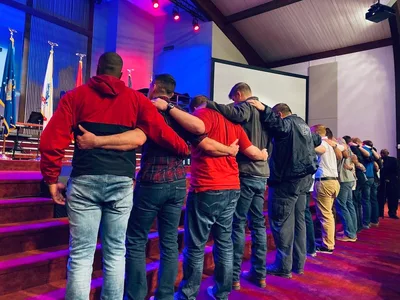 Pensacola churches grieve, respond after deadly shooting | Baptist Press