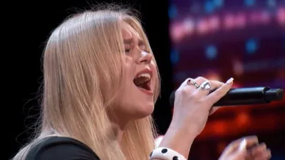 'It Gave Me Goosebumps': School Shooting Survivor Sparks Rousing Standing Ovation After Performing Lauren Daigle Song on 'America's Got Talent'