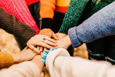If You're Only Hanging Out With Christians, You're Missing the Point - RELEVANT