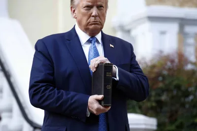 Trump’s Assigned Verse in Bible Marathon Is Red Meat for Christian Nationalists