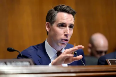 Josh Hawley Tweets Fake Quote About US Founding, Sparking Allegations of Christian Nationalism