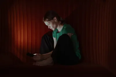 This Generation Averages 9 Hours of Daily Screen Time — And It's Affecting More Than Mental Health - RELEVANT