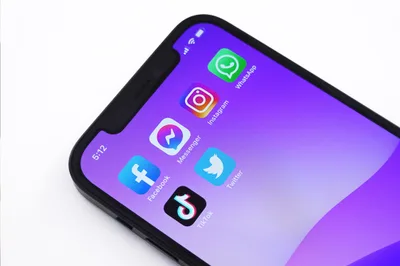 Study: Just One Week Away From Social Media Significantly Boosts Your Wellbeing - RELEVANT