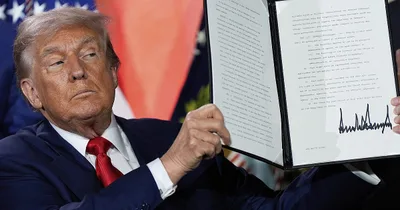 Trump Signs Executive Orders on College Athlete Rights, Homelessness