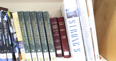 Parents, Teachers, Clergy Sue Oklahoma over Bible Curriculum