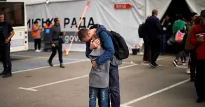 Russian forces storm Ukraine steel mill