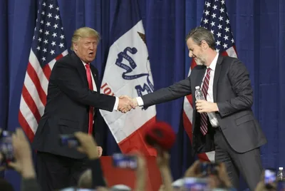Philip Yancey Clarifies Trump-Evangelical Comments; Did Not Endorse Hillary