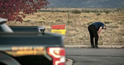 Prop gun kills crew member on Alec Baldwin film set