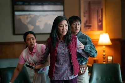‘Everything Everywhere All at Once’ is Returning to Theaters This Weekend - RELEVANT