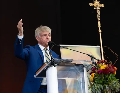 ‘Enough is enough’ rally challenges U.S. bishops to ‘see the light’ | Crux