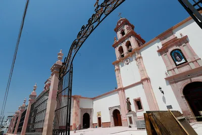 Persecuted evangelicals in Mexico help Traditionalist Catholics break free from pagan idolatry