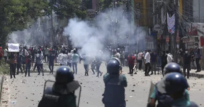 Bangladeshi leaders ready to talk after protests turn violent