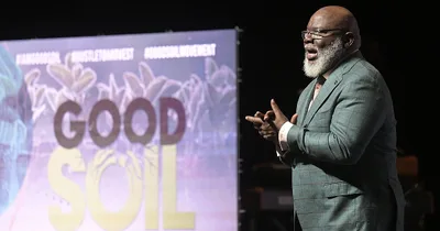 T.D. Jakes Provides Update on Life-Threatening Medical Crisis